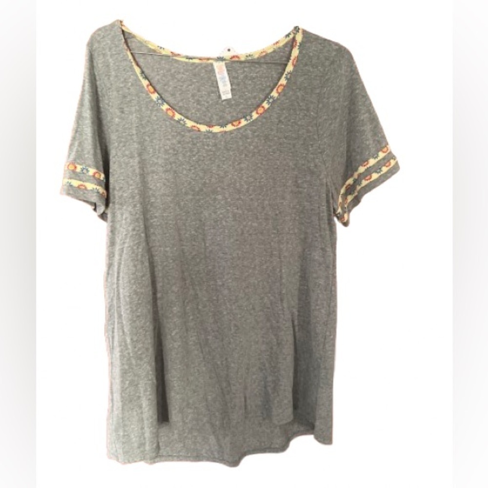 #216 LulaRoe Classic Tee Large Gray